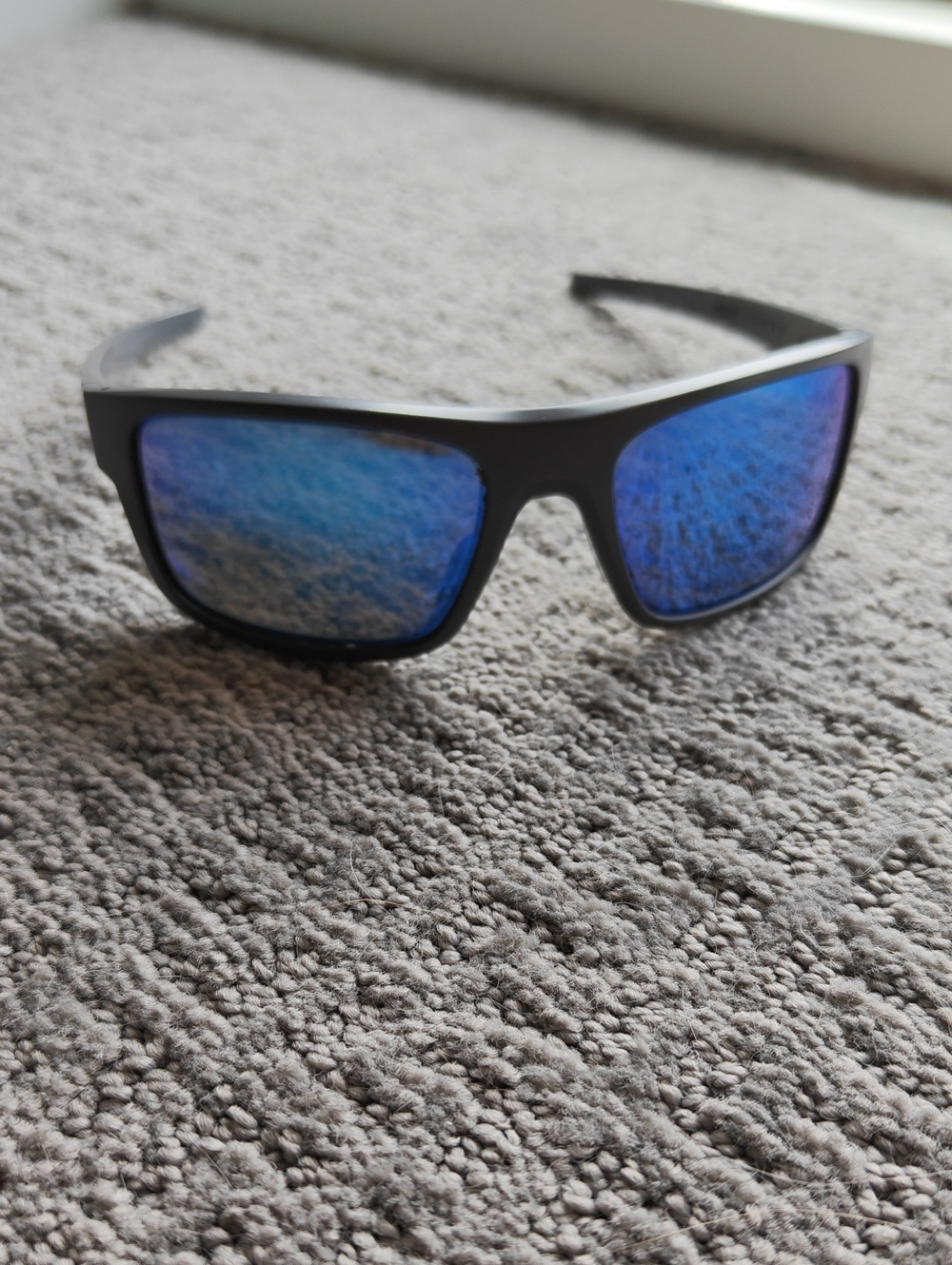 Oakley Drop Point Grey Frame With Light Blue Prizm Lenses OO9367-0660